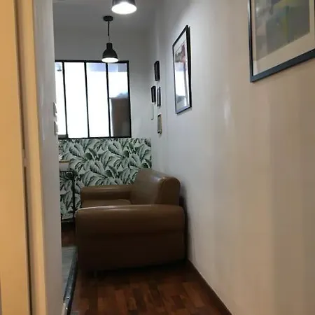 Apartment Flc-2 Rooms, 6p, Lift, Balconies, Quiet, Station 5 Mins Marseille